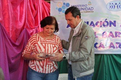 Entregan microcr�ditos a emprendedores y destacan tasa de recupero superior al 90%