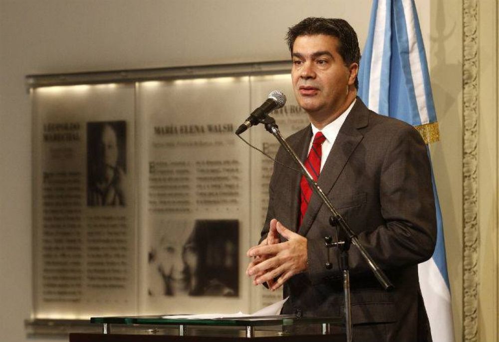 Capitanich cumpli� 100 conferencias de prensa y dijo que no renuncia