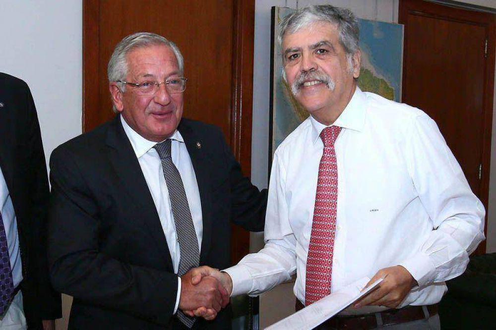 Jujuy firm� convenio de obras por $184 millones