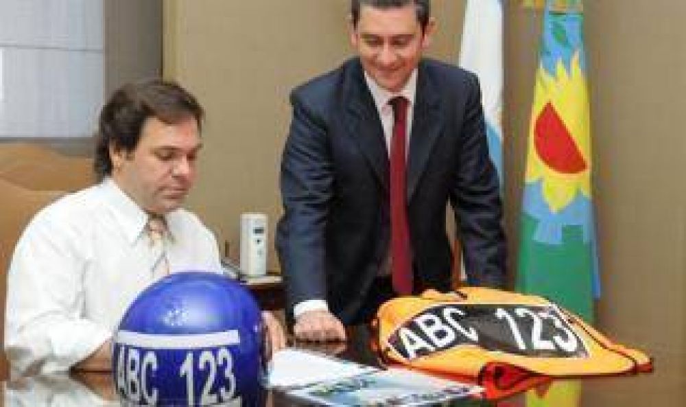 Provincia se reunir� con intendentes para poner en marcha el uso de casco y chaleco