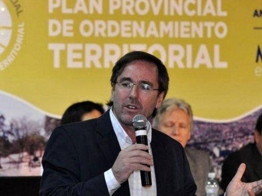 Elizalde asegur� que el Ordenamiento Territorial no modificar� la ley que impide el uso de cianuro en la miner�a