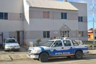 COMODORO: M�VILES Y POLIC�AS FUERON EMBOSCADOS Y RECIBIDOS A BALAZOS 
