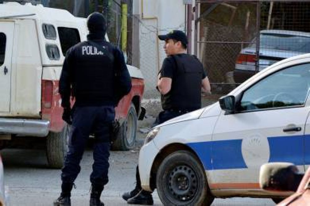 Due�o de casa se resisti� a un asalto y result� baleado en el barrio Abel Amaya 