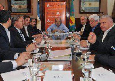 Knappe se reuni� con Alejandro Granados
