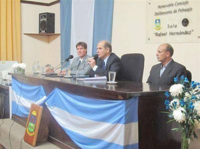 El Intendente, en su mensaje, pidi� al pueblo de Pehuaj� que "use la memoria"