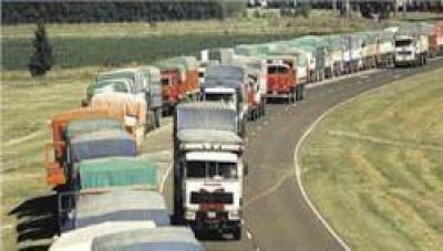 Caos en las rutas de la reg��n por la gran cantidad de camiones
