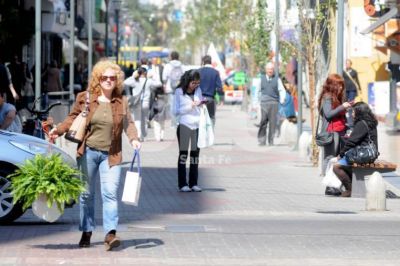 Semana Santa: el jueves y el s�bado, la atenci�n ser� normal en el comercio local