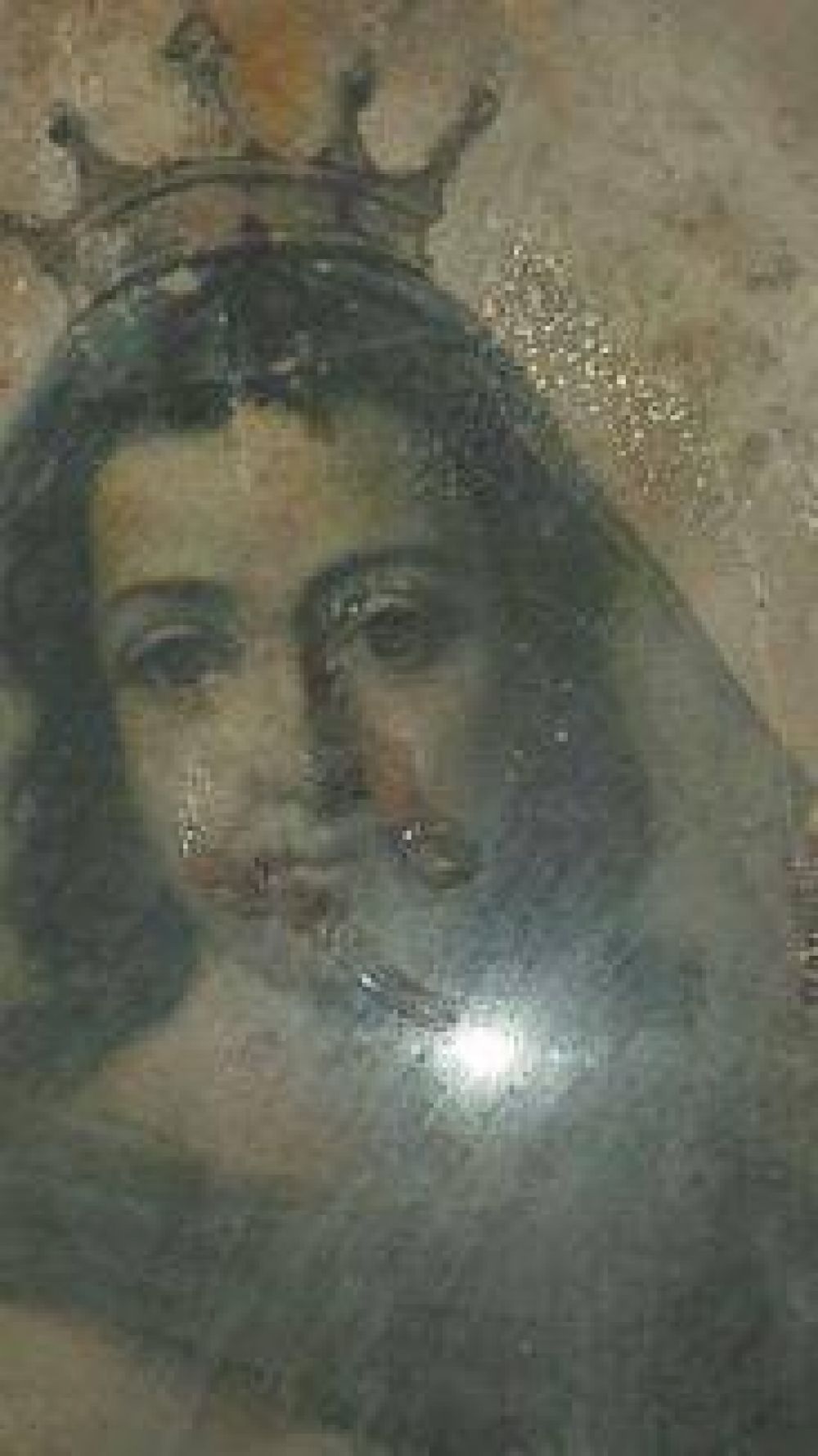 Circula en las redes imagen de una Virgen que llora