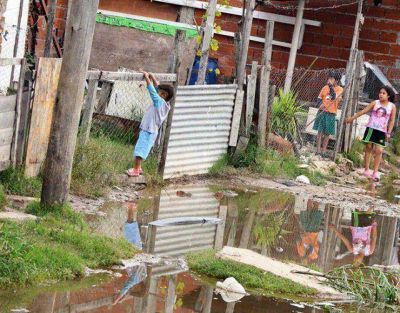 �Se podr�a pensar que Lomas de Zamora empieza donde est� el asfalto, pero no� ac� hay un lugar en el olvido�