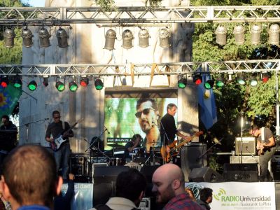 Mucho rock en los 90 a�os de Radio Universidad