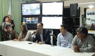 La Plata: Bruera Inaugur� un nuevo centro de monitoreo