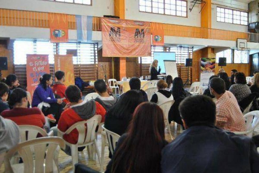 La Sedronar comenz� una intensa capacitaci�n para la prevenci�n en adicciones a municipales 