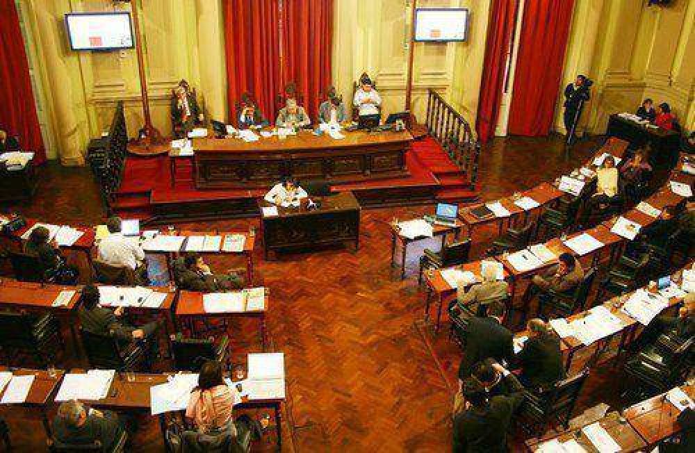 DIPUTADOS PIDEN QUE NO SE DESCUENTEN LOS D�AS DE PARO DOCENTE