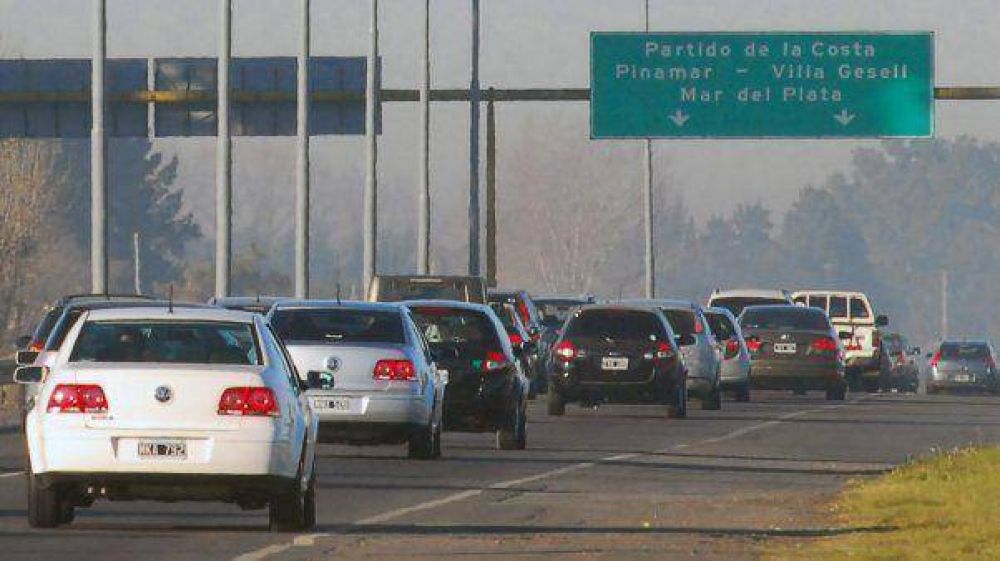 Todav�a no empez� el fin de semana largo, pero ya circulan 1.820 veh�culos hacia la Costa