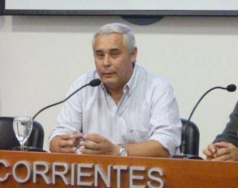 Fabi�n R�os le cuenta las costillas al Gobierno