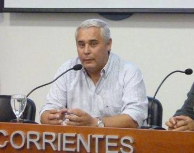 Fabi�n R�os le cuenta las costillas al Gobierno