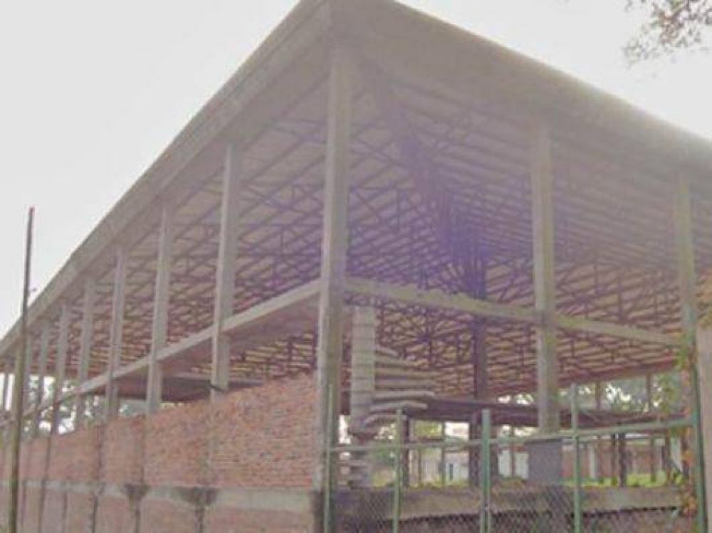 Por obras en el Campus, j�venes dan clases en otras facultades