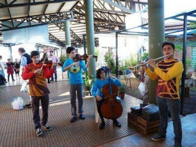 El Mercado Concentrador vivi� un inusual anticipo del Iguaz� en Concierto