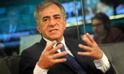 Cariglino habl� de la posibilidad de crear "una especie de servicio militar"