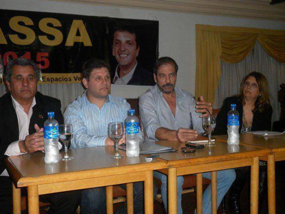 Concejales massistas presentaron su bloque en Tres de Febrero