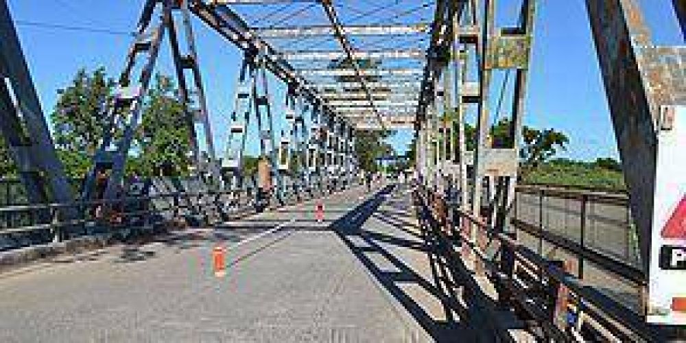 Tras intensos di�logos se reabri� el puente San Ignacio de Loyola