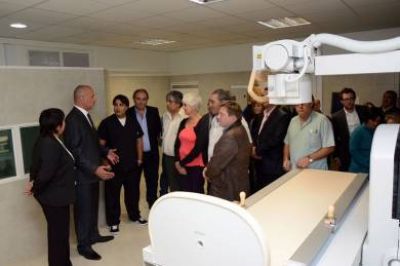 El Hospital Regional inaugur� sala de radiolog�a y recibi� una ambulancia de alta complejidad