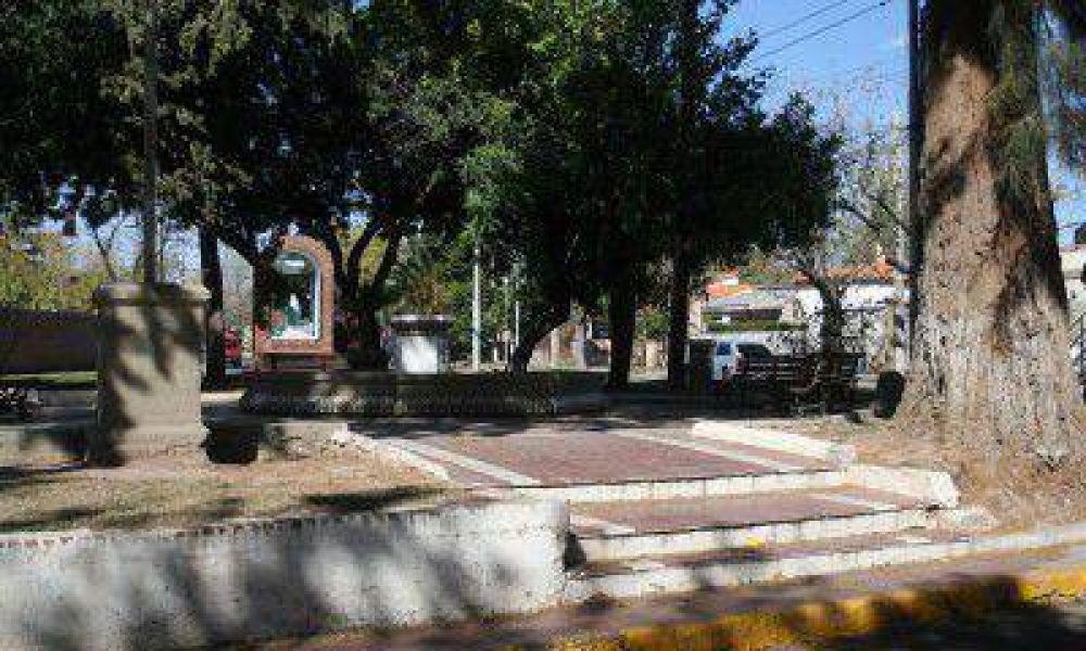 Creen que las balas que hirieron a una joven en Las Heras eran para su novio, que sali� corriendo