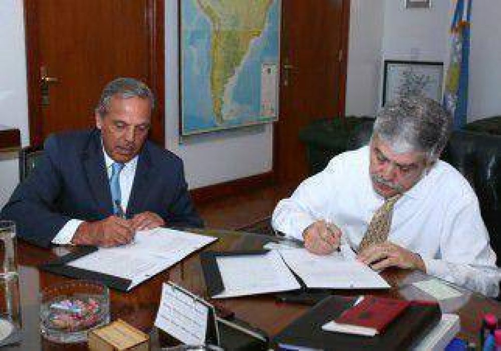 Naci�n financiar� obras el�ctricas a cambio de congelar las tarifas 