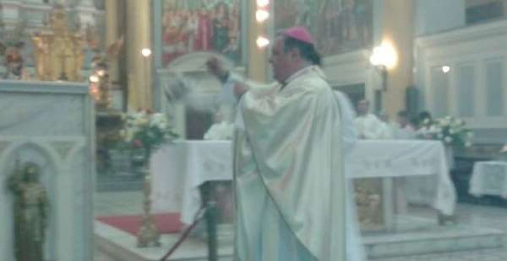 Monseor Colombo encabez la Misa Crismal de este mircoles