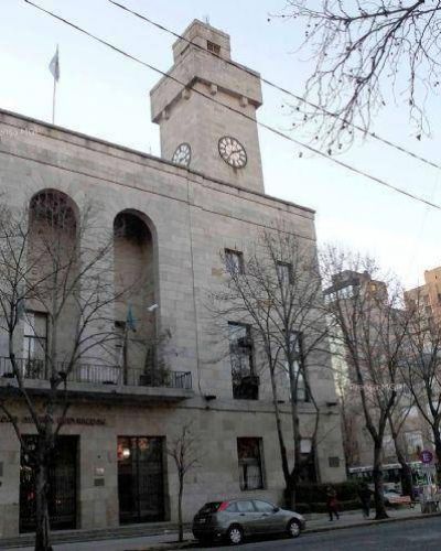 �Me parece un disparate que la Municipalidad haya gastado $43 millones en horas extras�