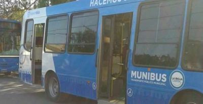 Mujer comenz� con trabajo de parto cuando viajaba en el Munibus