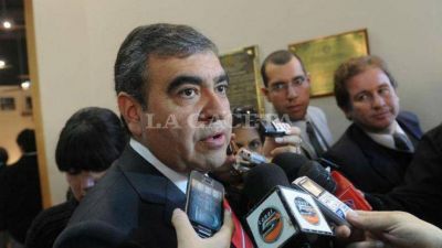 Alfaro: "La seguridad y la lucha contra el narcotr�fico no se solucionan con cord�n cuneta"