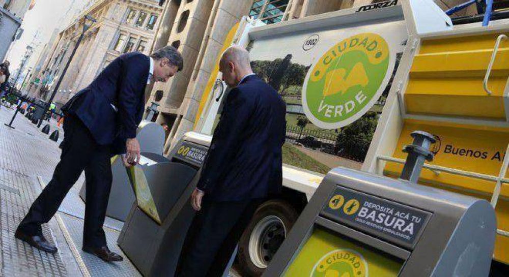 Macri lanz el nuevo sistema de contenedores soterrados