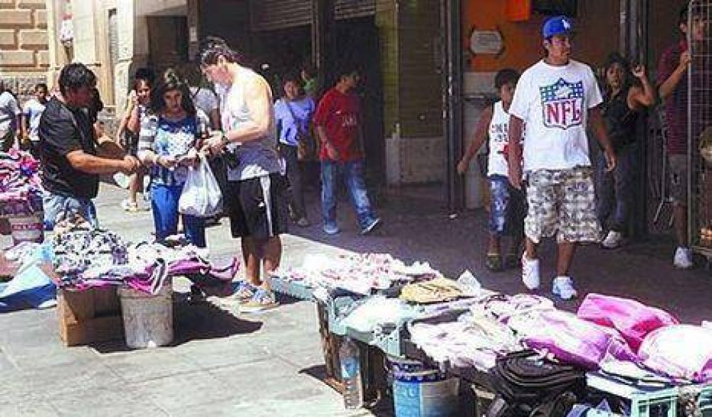 Siguen los operativos contra manteros