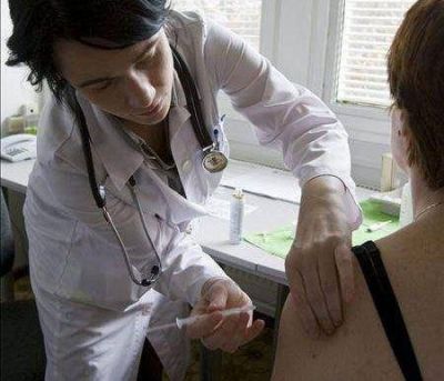 Ya se aplicaron m�s de 3 mil dosis en la campa�a de vacunaci�n antigripal 2014