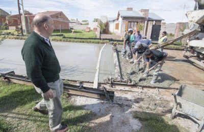 "Vamos a lograr completar las 153 cuadras de asfalto"