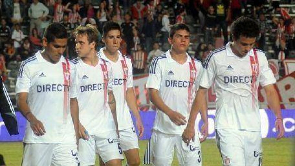 No pudo romper la paridad y comparte la cima del torneo