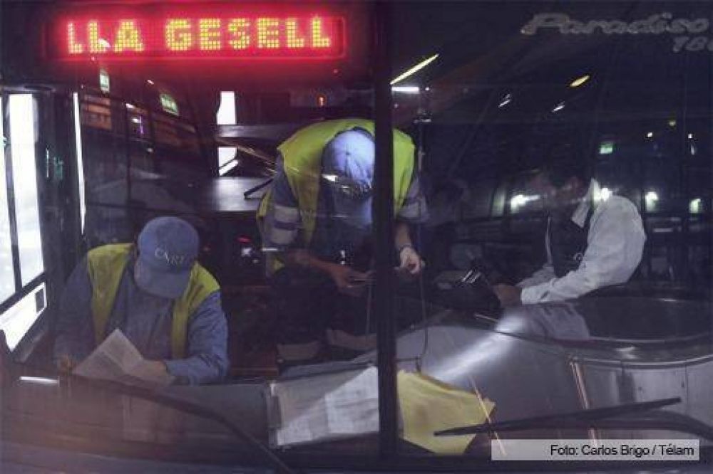 Intenso movimiento en la terminal de Retiro por el feriado de Semana Santa
