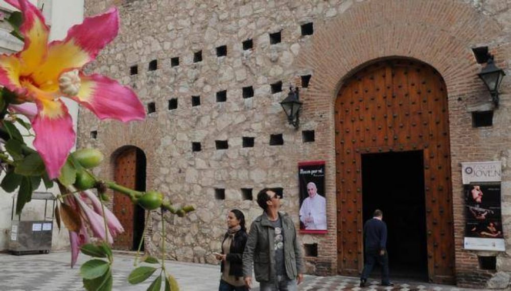 Los turistas coparon el centro hist�rico de C�rdoba