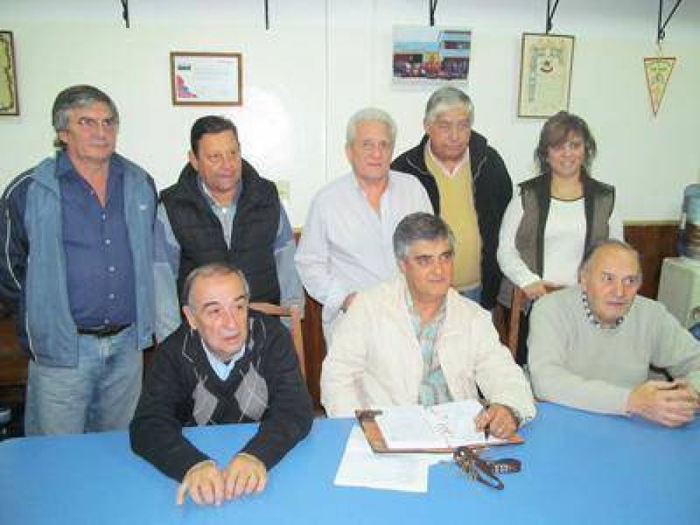 Carlos Carrano fue reelecto como Presidente de la Comisin de Bomberos