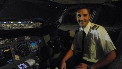 Un piloto pampeano, en la tripulaci�n de un vuelo que frustr� el secuestro de dos mujeres