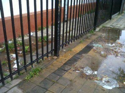 Lo que abunda no es el agua, sino la falta de soluciones