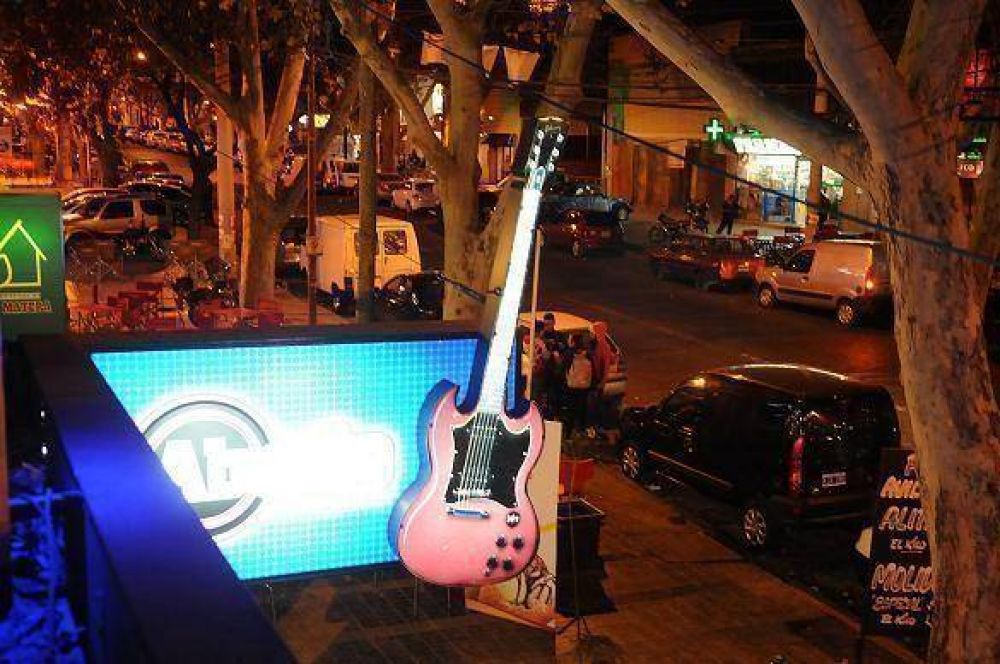 Capital permitir� restaurantes con baile pero no boliches