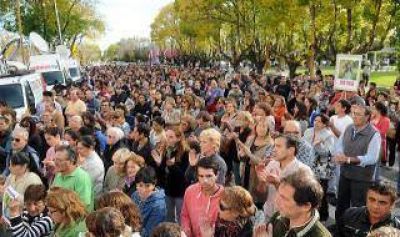 Saladillo: Familiares y vecinos de Marisol marcharon pidiendo justicia
