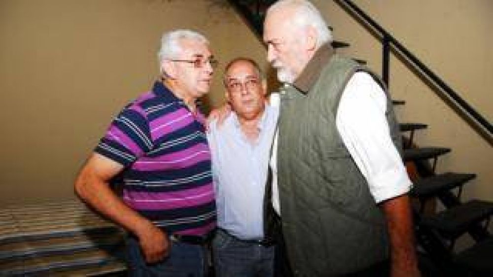UCR: dirigentes afirman estar hu�rfanos de las autoridades partidarias