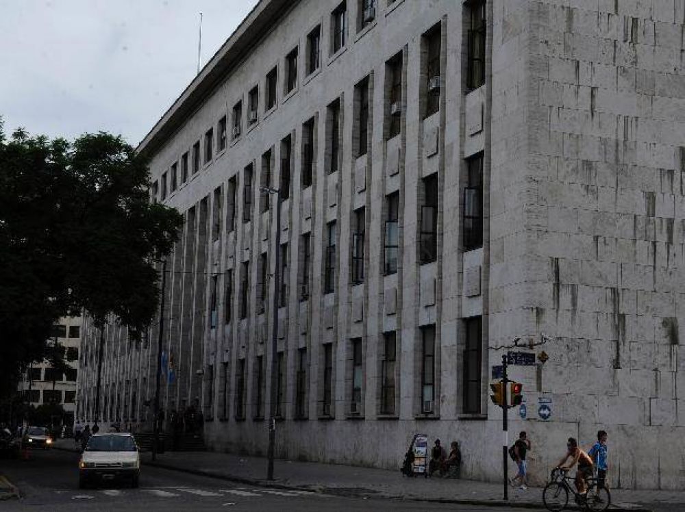 Los t�os de una nena de 2 a�os que muri� golpeada quedaron detenidos por homicidio