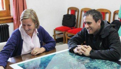 Martini recibi� la visita del diputado Cabandi�