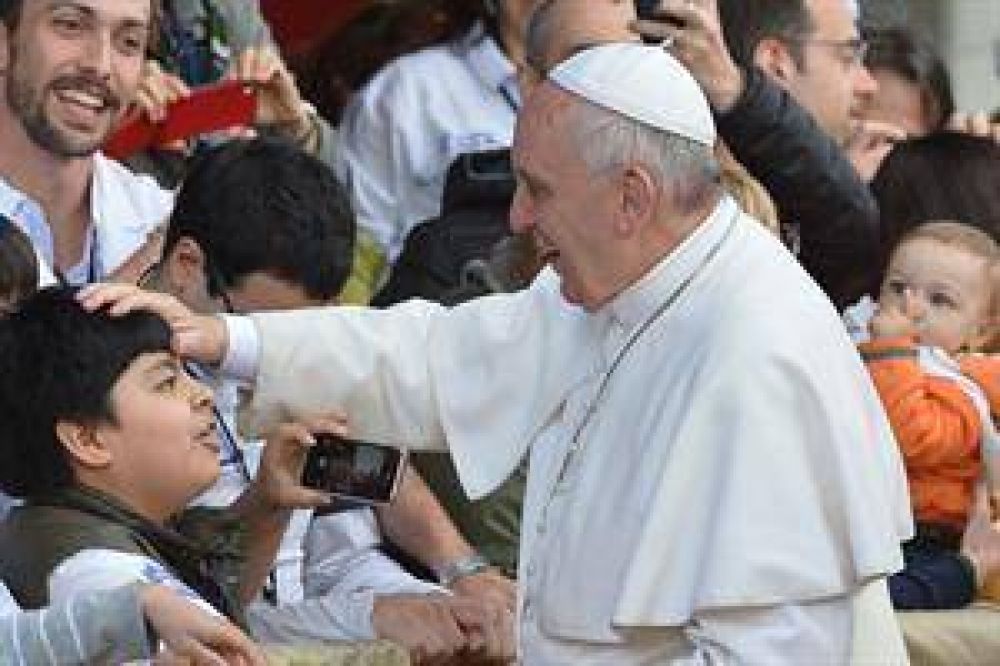 Papa Francisco: "Seguir a Jess no es fcil, porque l elige la cruz"
