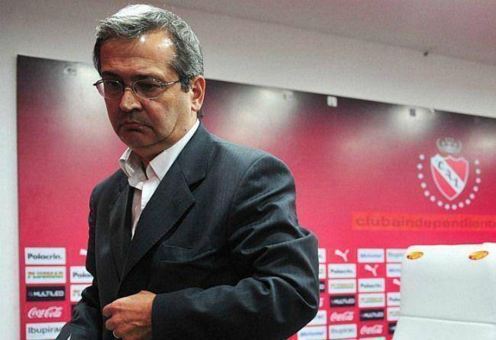 Javier Cantero: �No creo que yo sea el problema de Independiente�