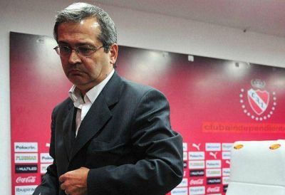 Javier Cantero: �No creo que yo sea el problema de Independiente�